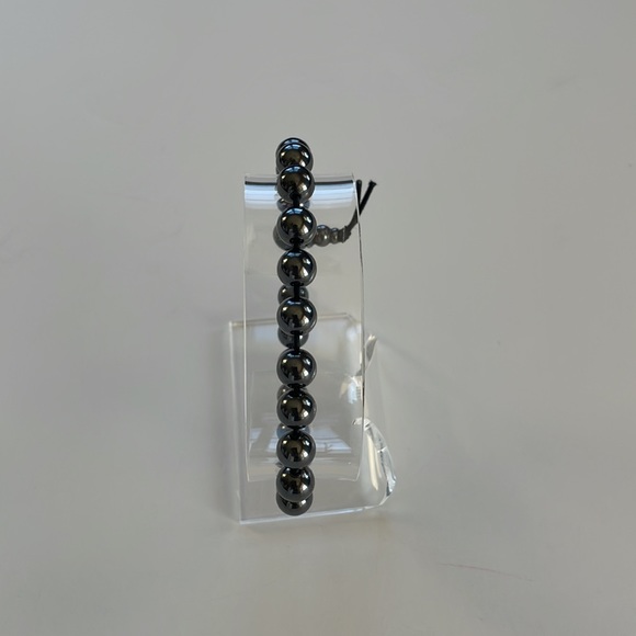 Sandra Borish Hematite Bracelet.. Beaded.. Stretchy Band - Picture 9 of 15